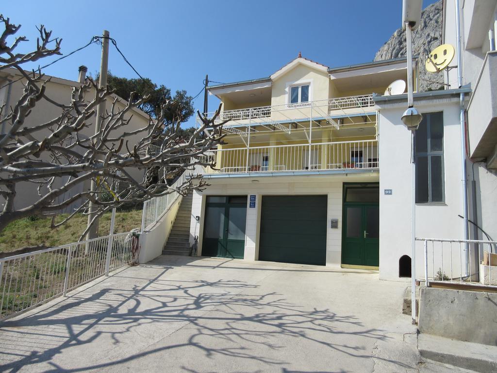 Apartments Niksa Kastelan Omiš Eksteriør billede
