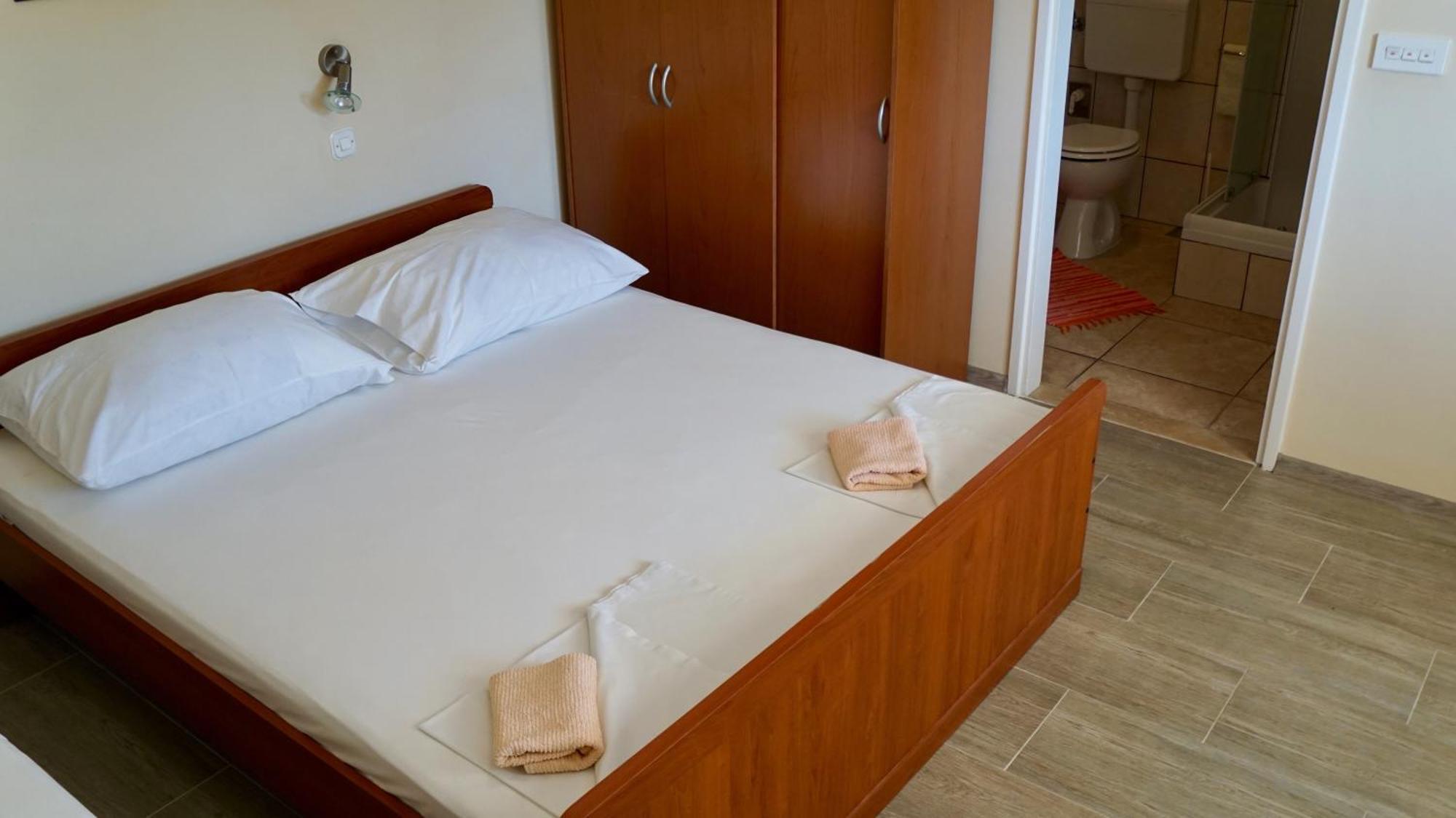 Apartments Niksa Kastelan Omiš Eksteriør billede